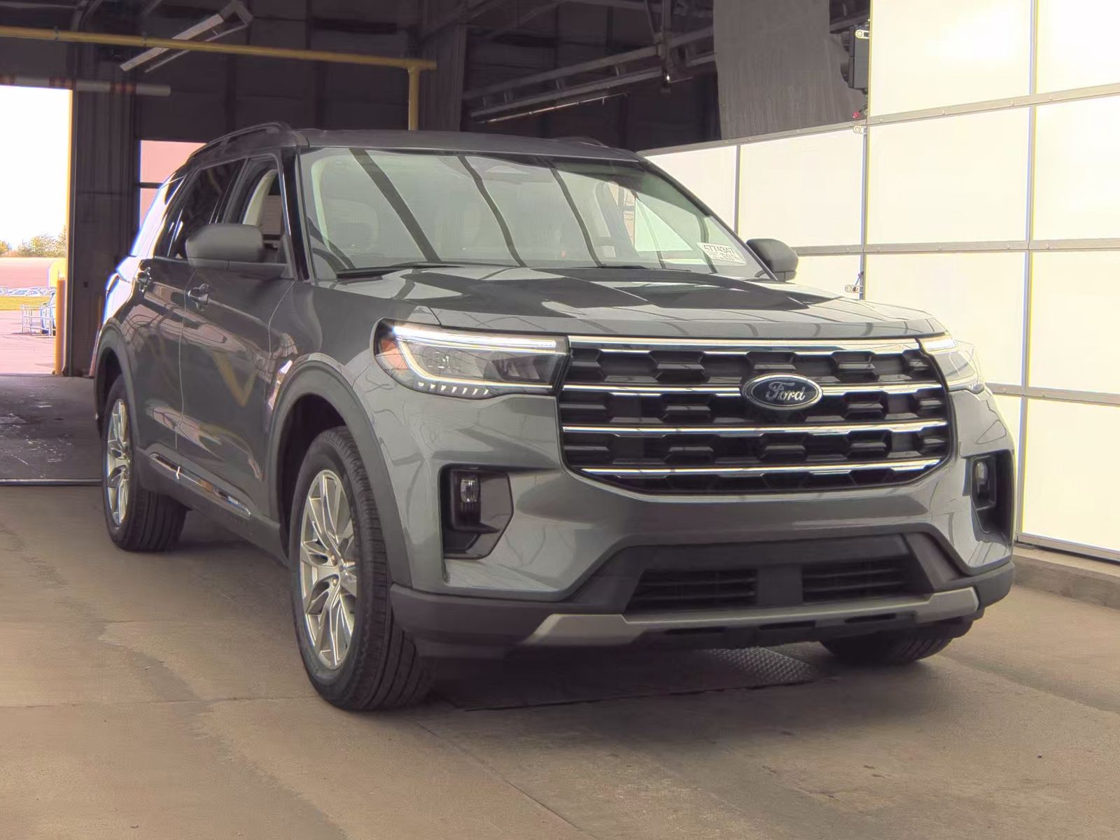 FORD EXPLORER - 5