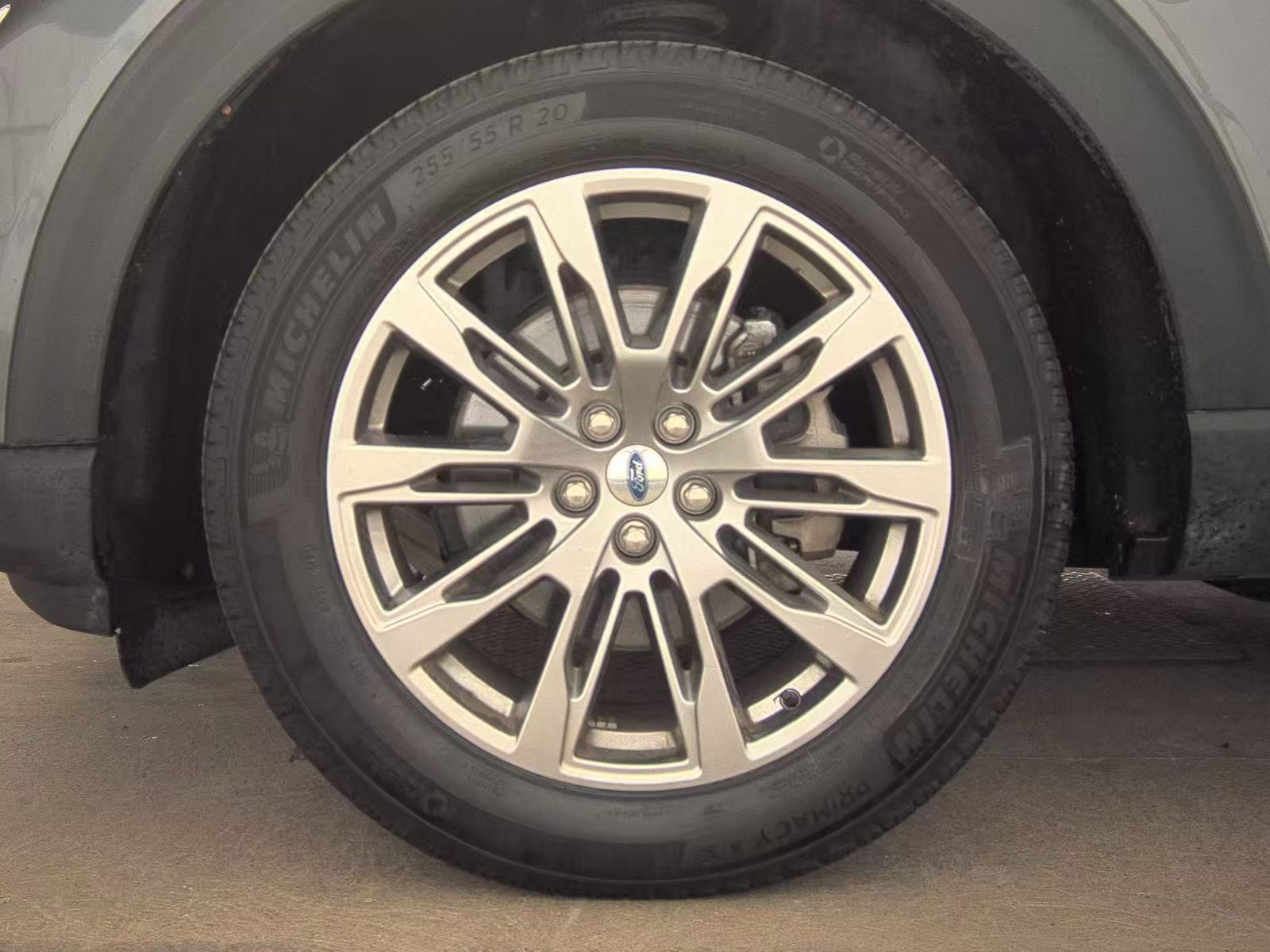 FORD EXPLORER - 10