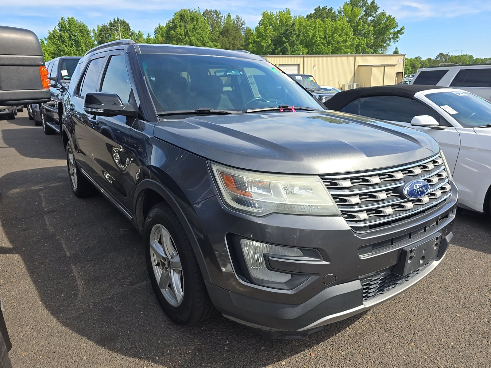FORD EXPLORER - 4