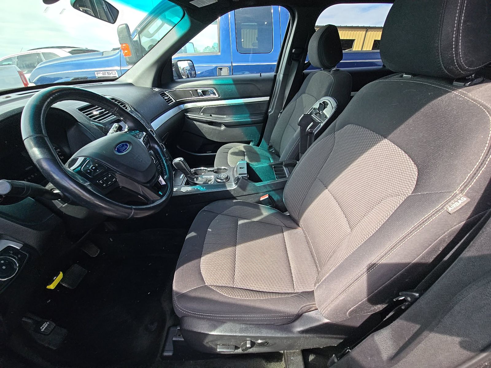 FORD EXPLORER - 8