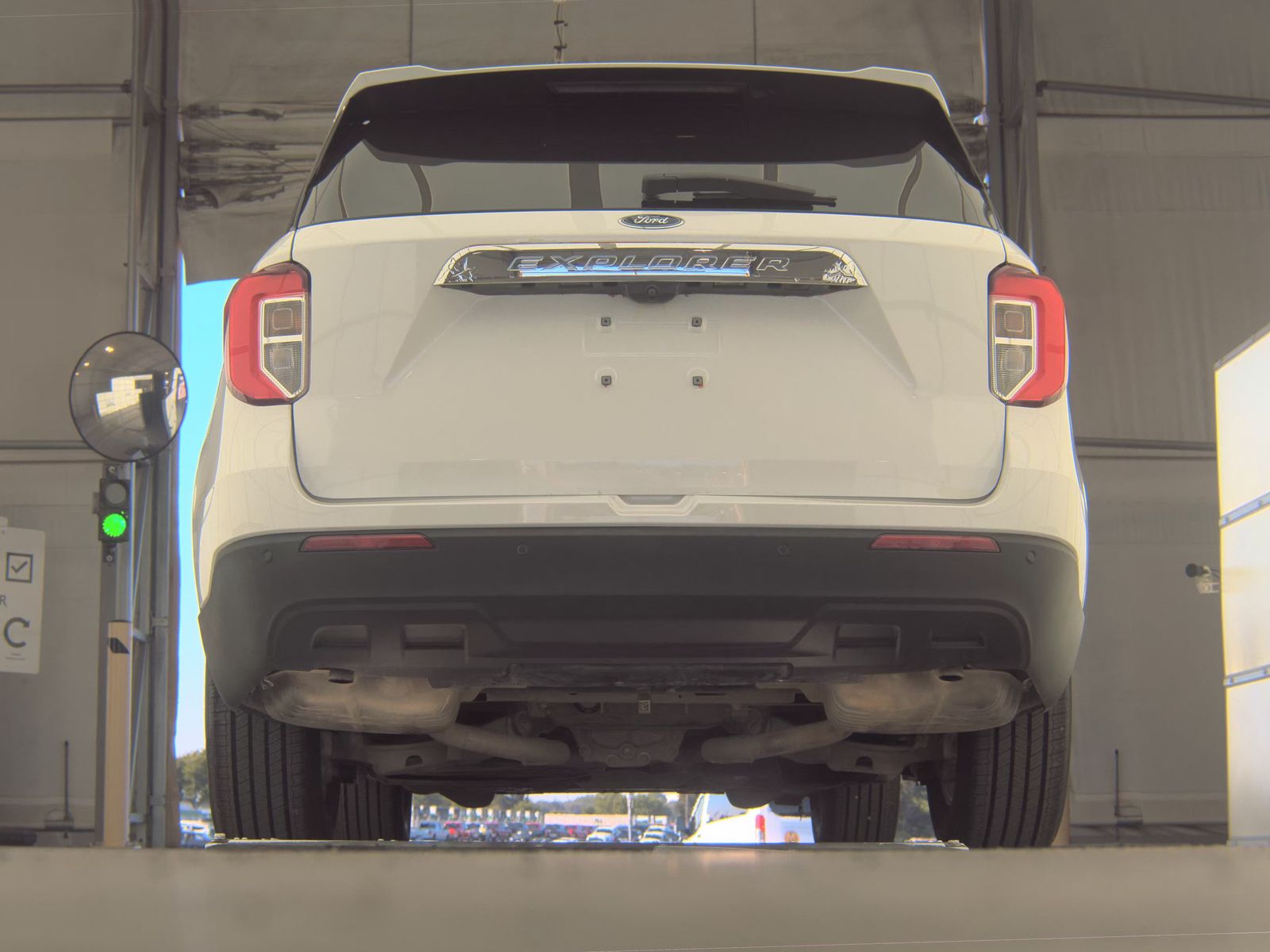 FORD EXPLORER - 8