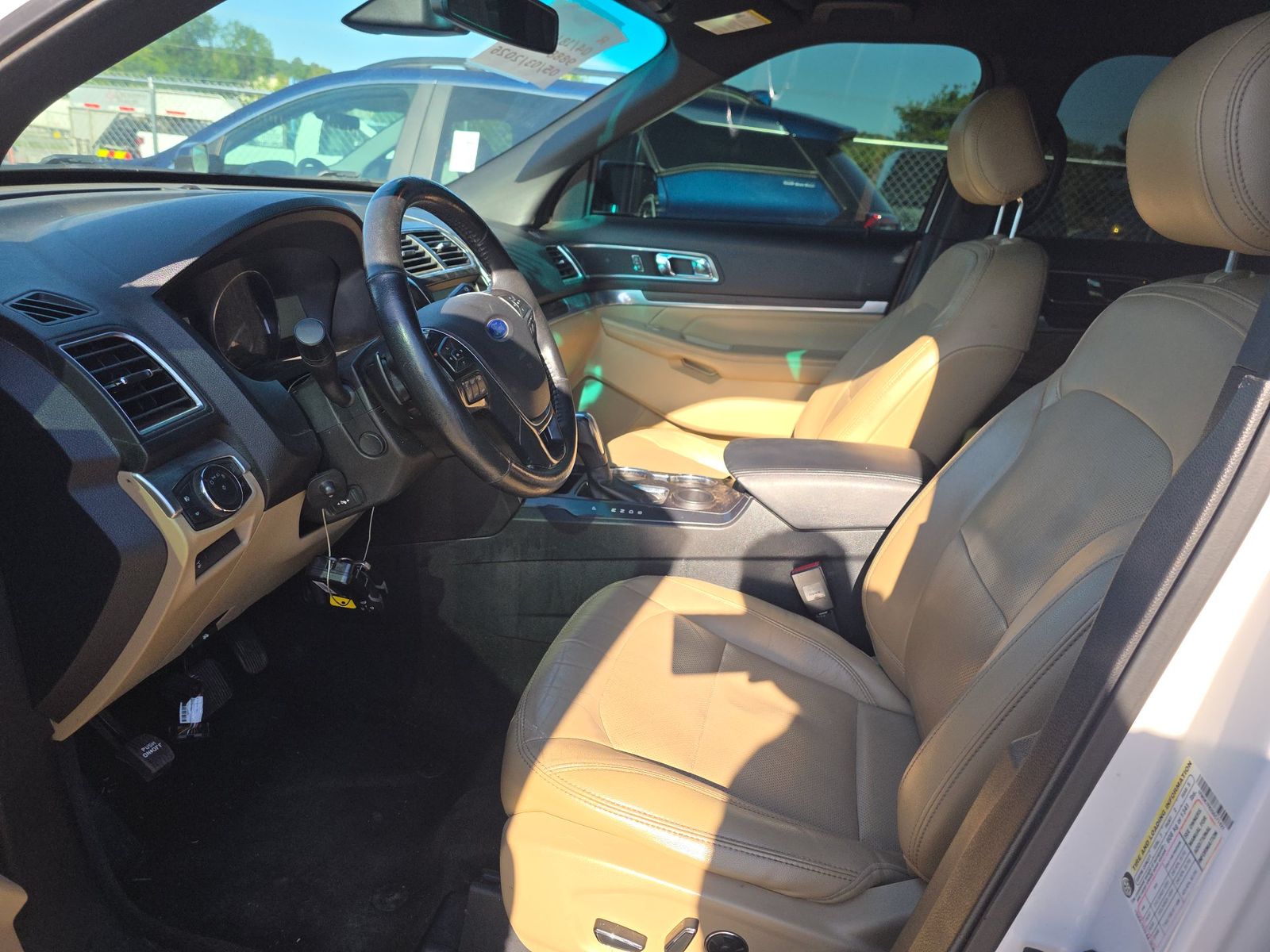 FORD EXPLORER - 8