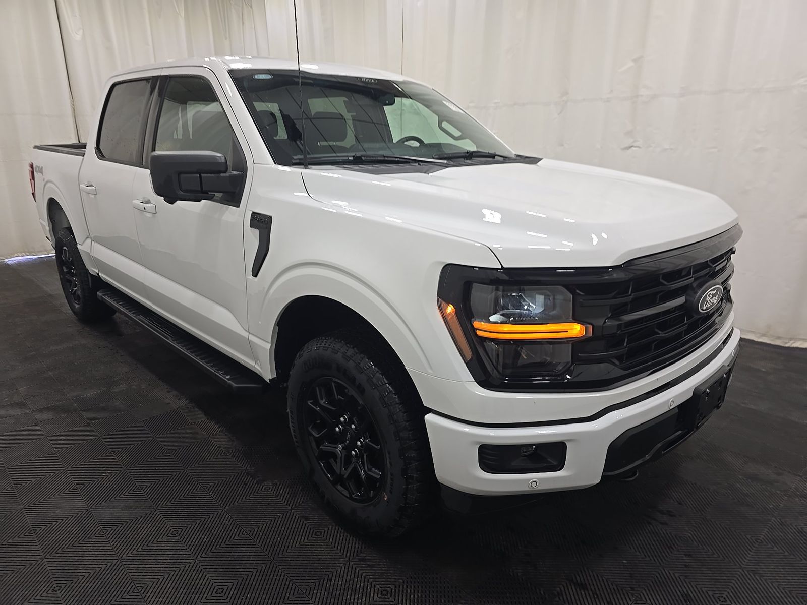 FORD F-150 - 4