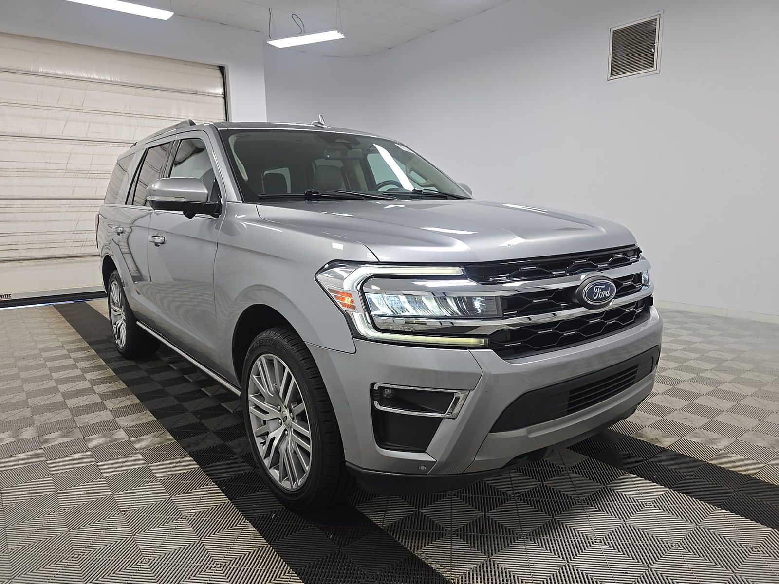 FORD EXPEDITION - 4