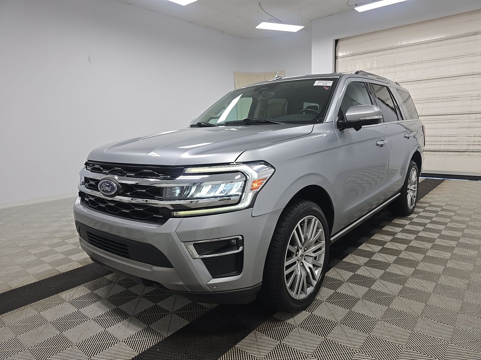FORD EXPEDITION - 1