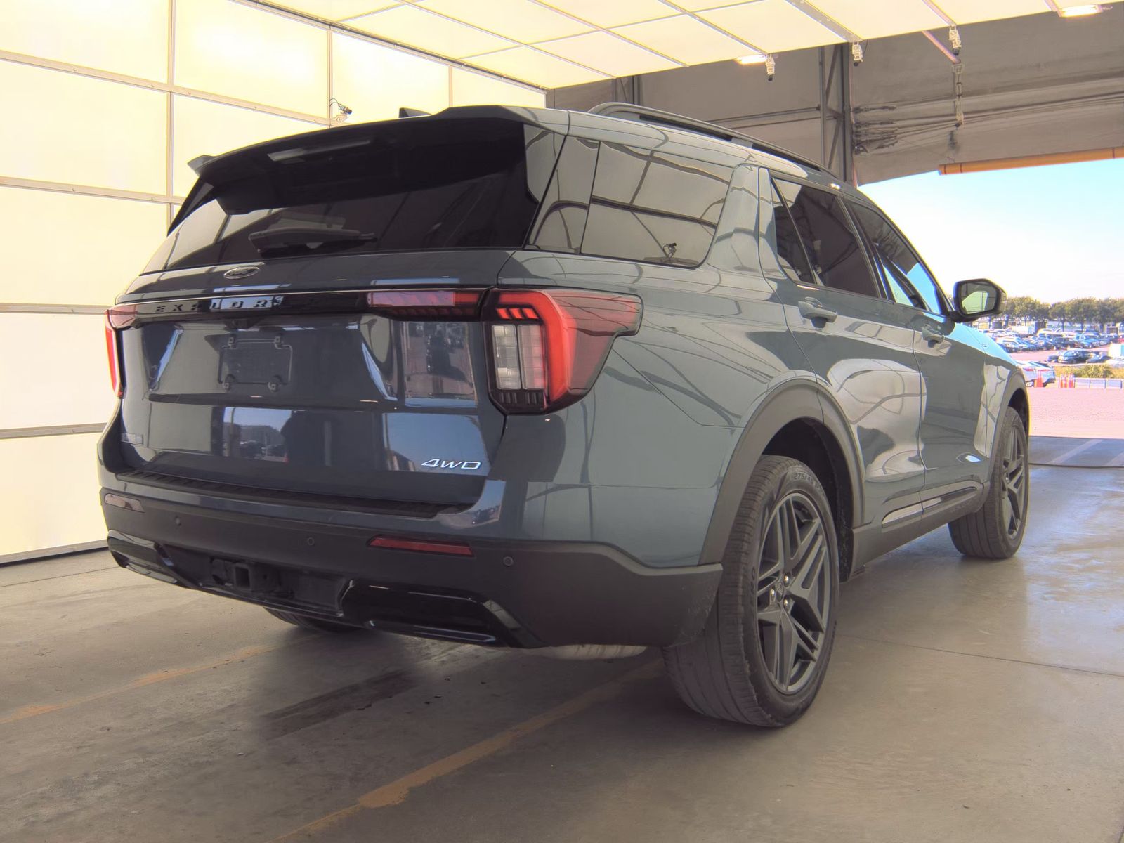 FORD EXPLORER - 6