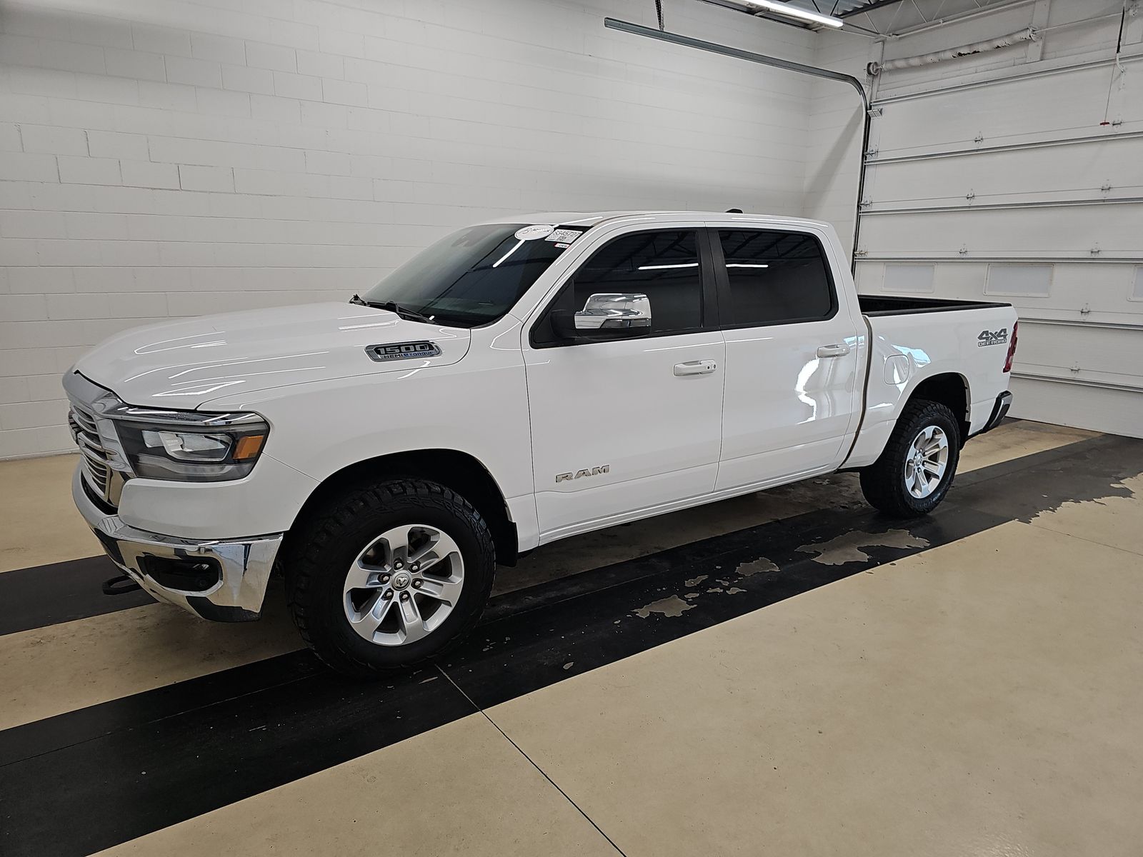 2023 RAM 1500 Laramie 4x4 Crew Cab 5'7's photo