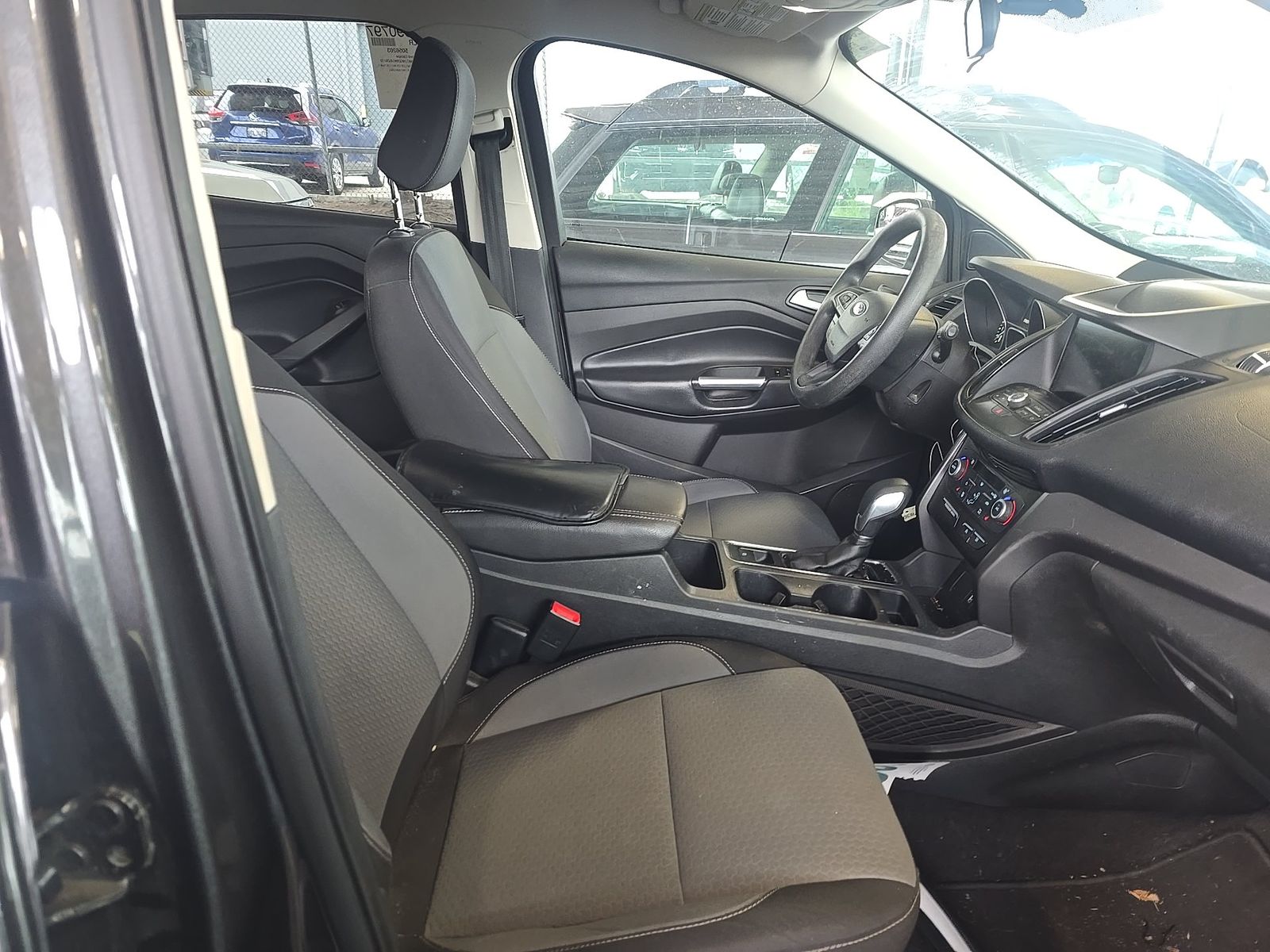 FORD ESCAPE - 9