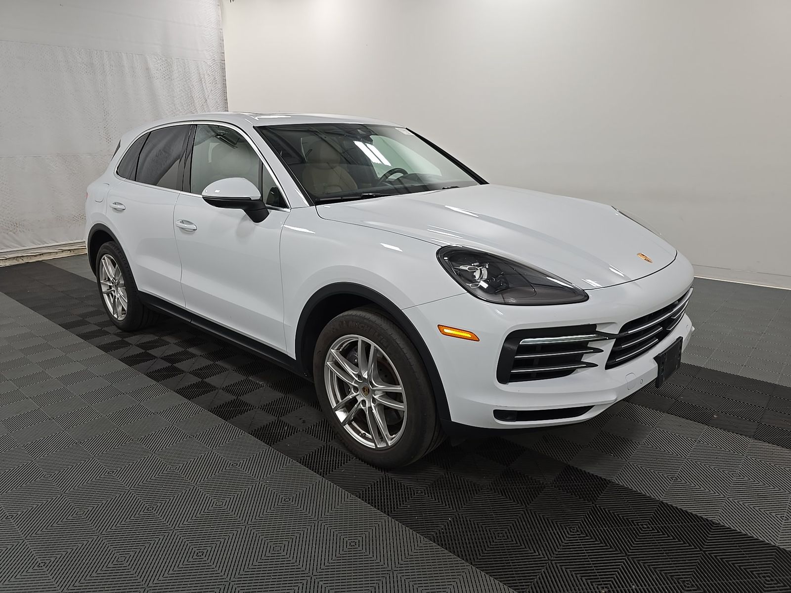 PORSCHE CAYENNE - 4