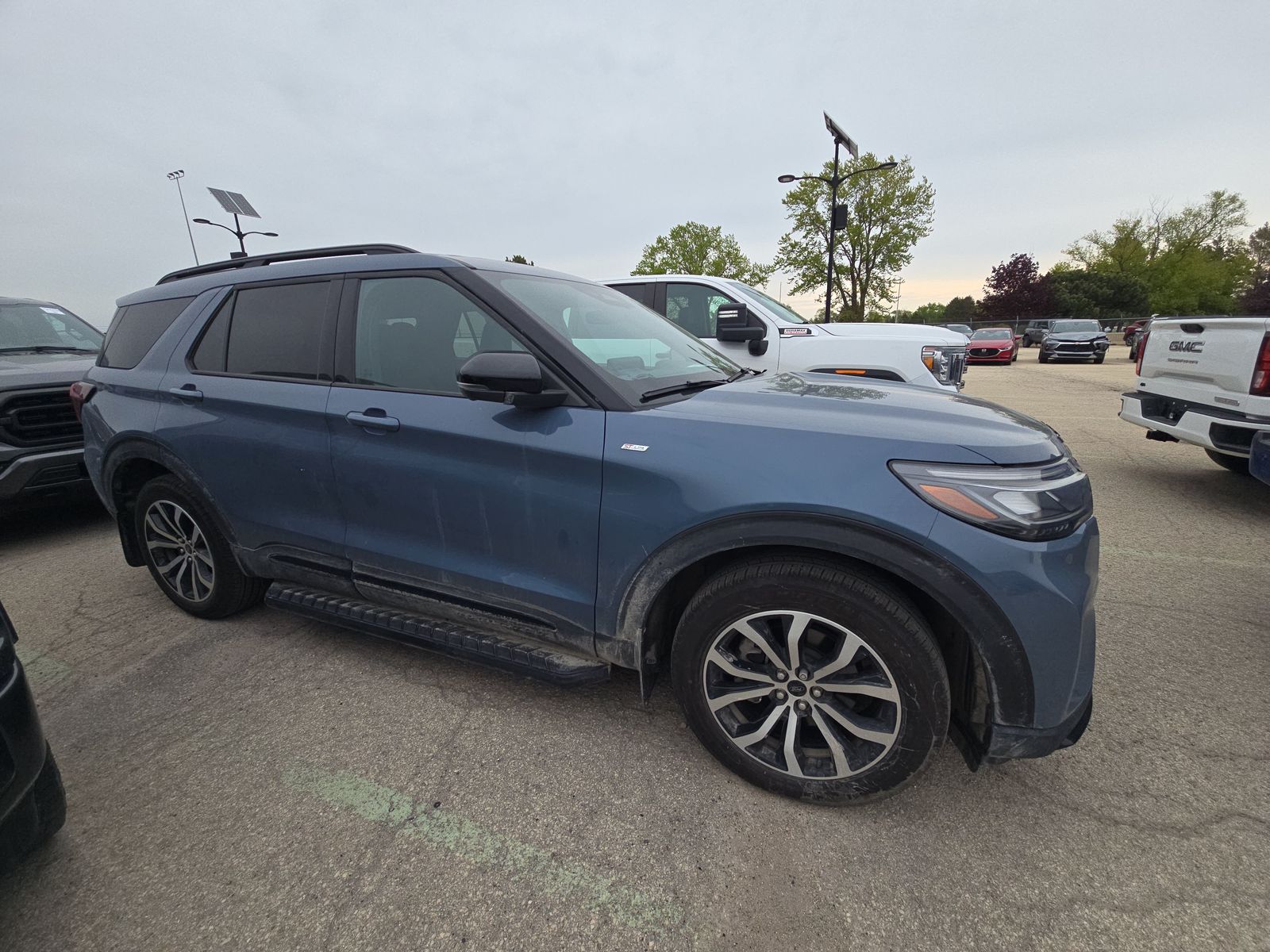 FORD EXPLORER - 4