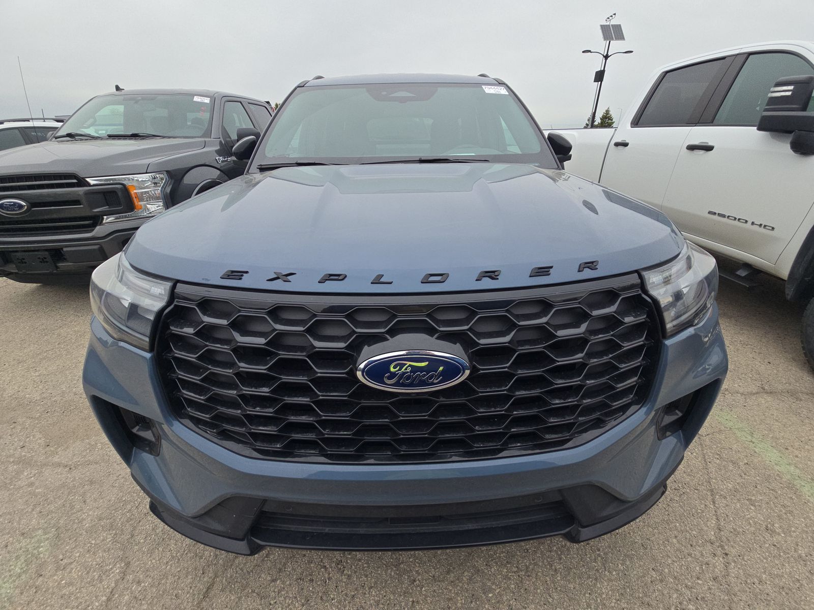 FORD EXPLORER - 3