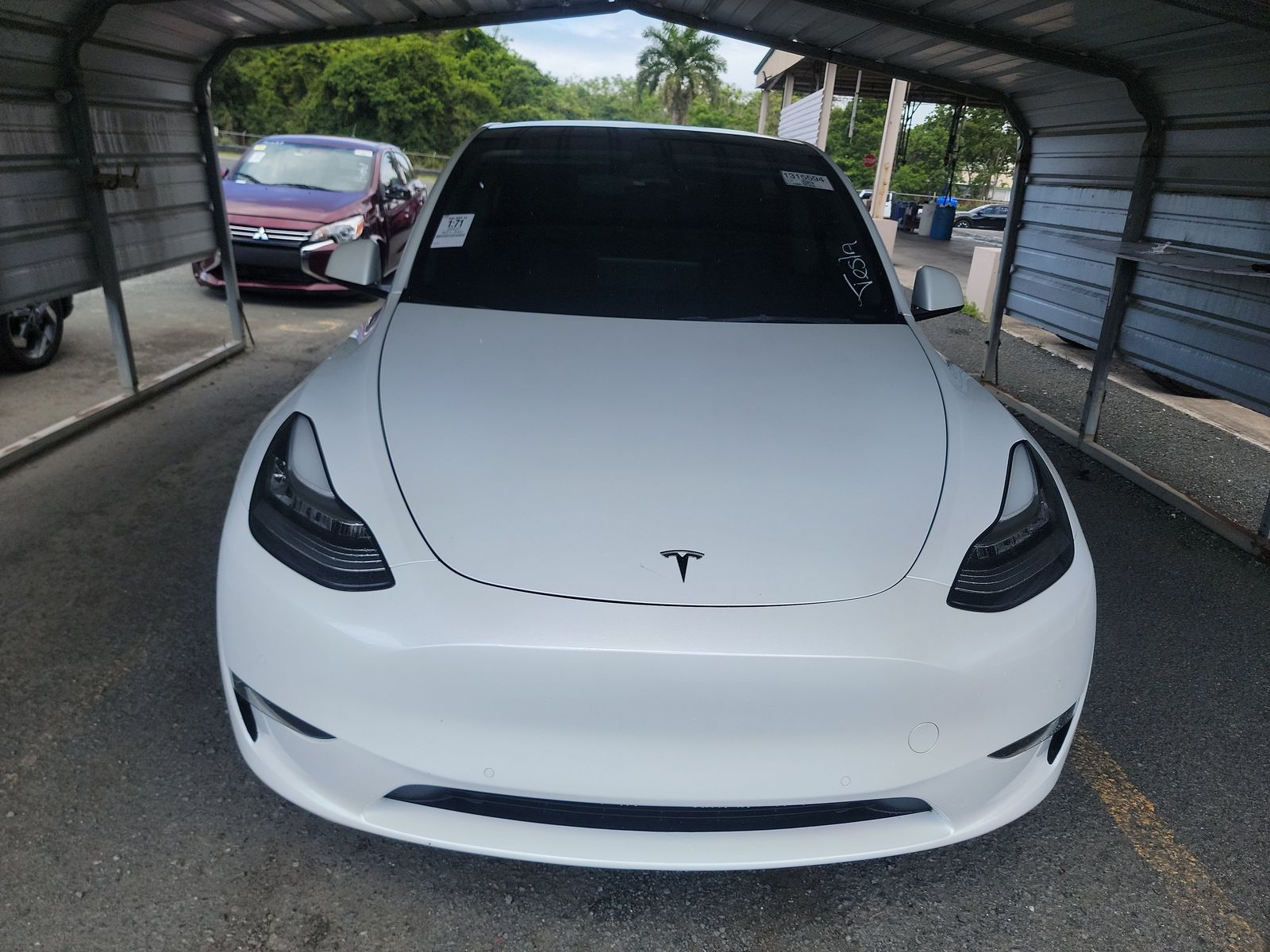 TESLA MODEL Y - 3