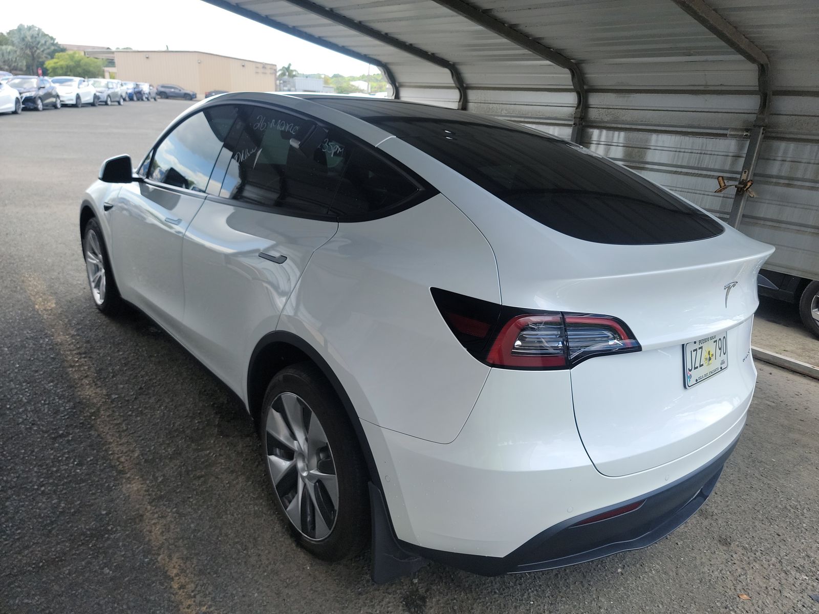 TESLA MODEL Y - 7