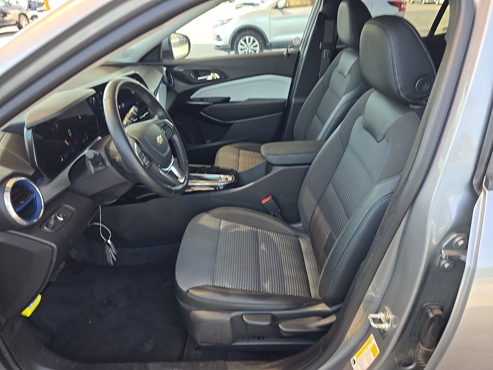 CHEVROLET TRAX - 8
