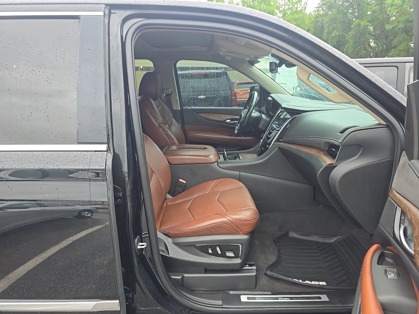 2020 Cadillac Escalade Luxury RWD