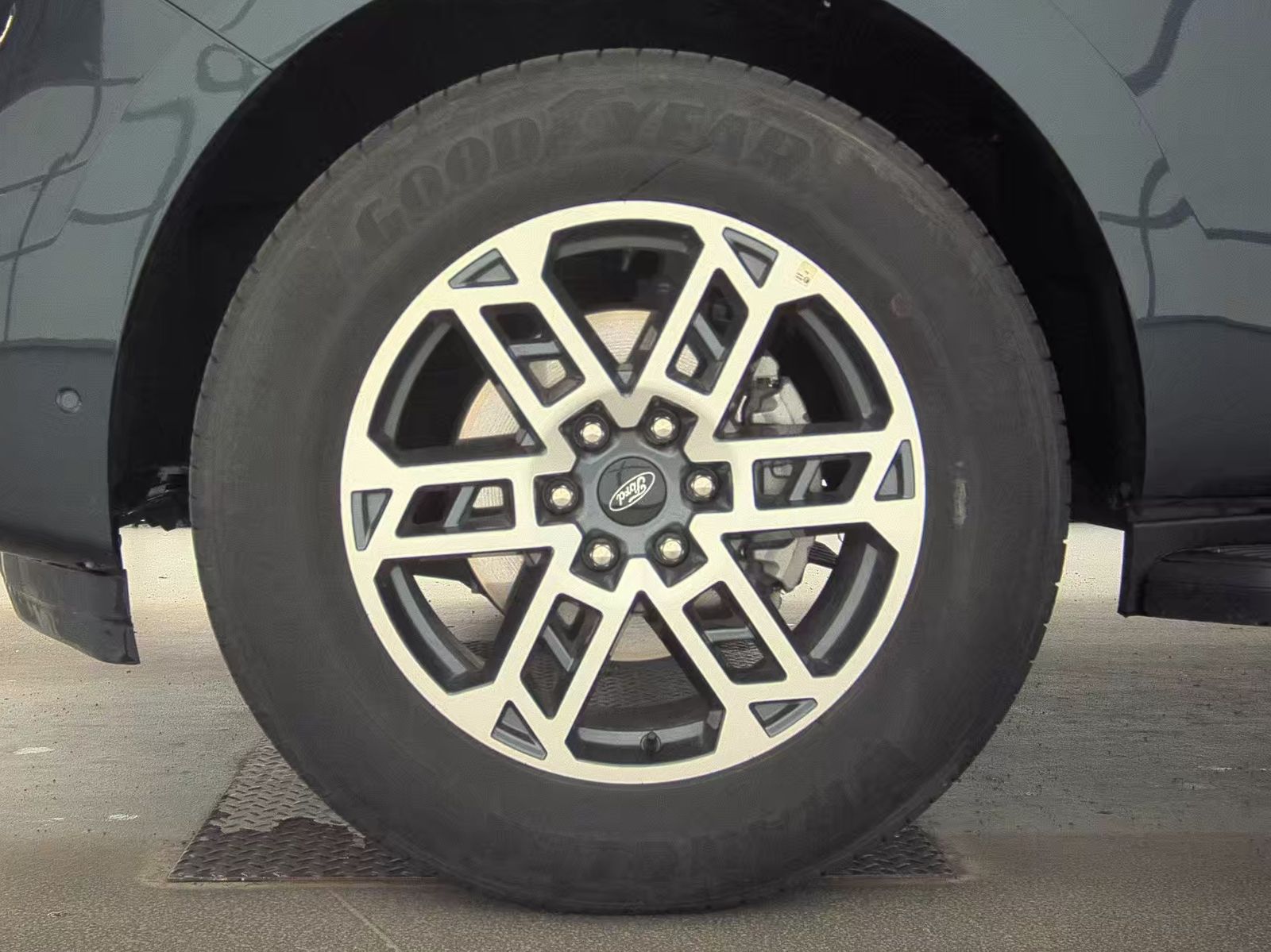 FORD EXPEDITION - 10