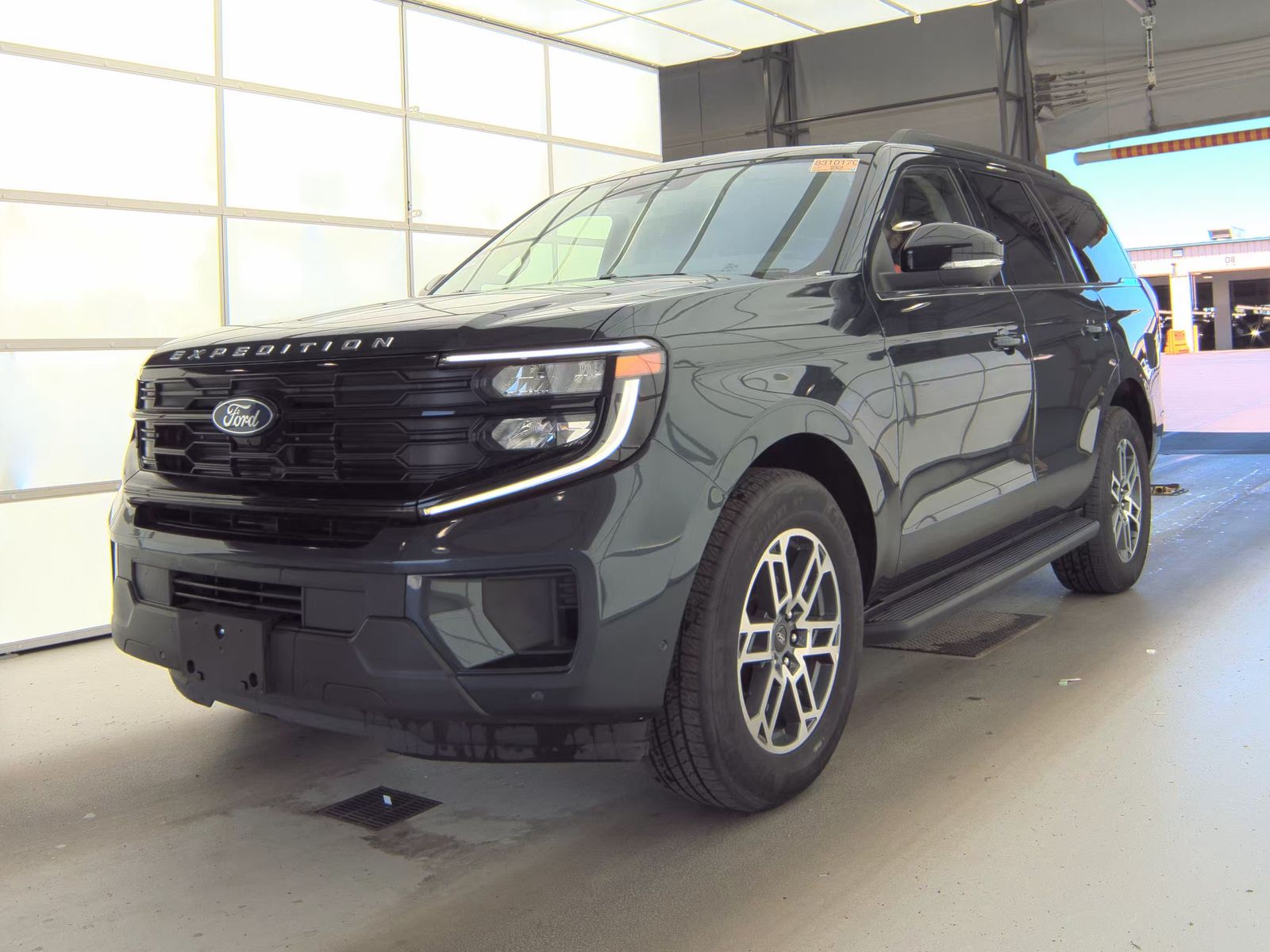 FORD EXPEDITION - 1