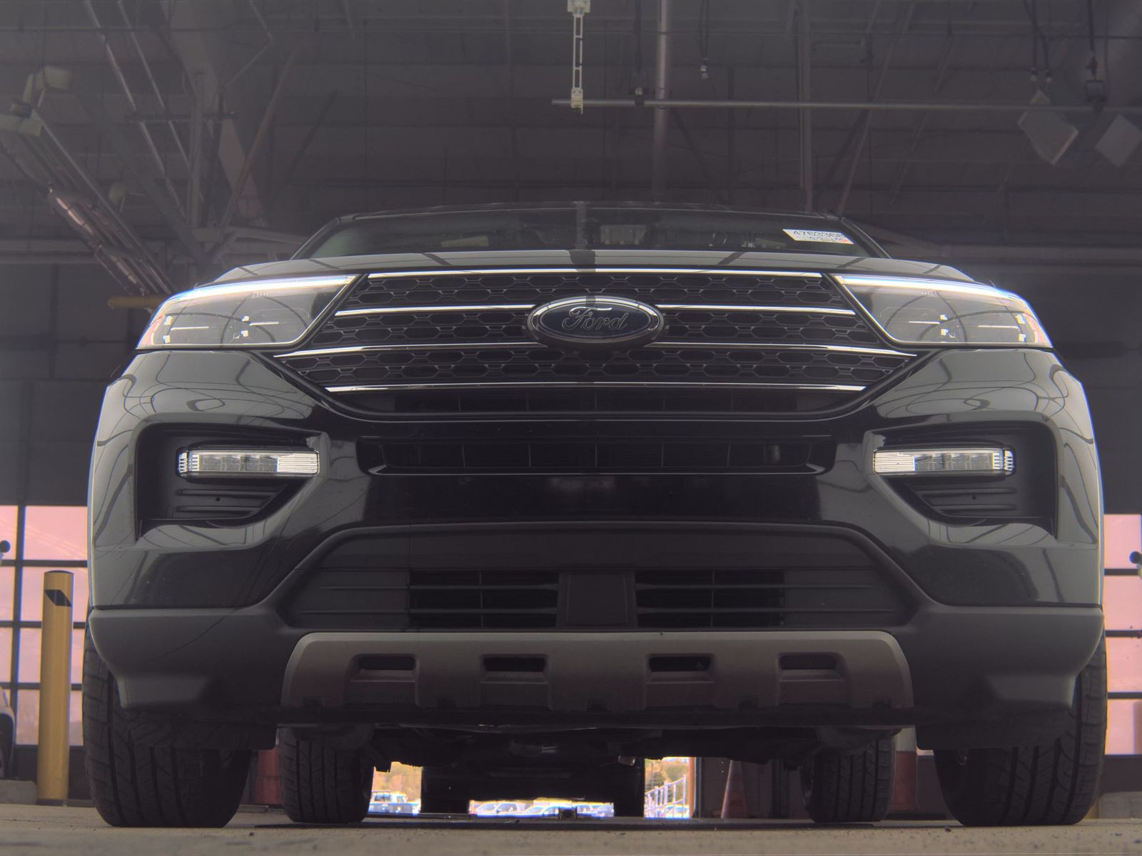 FORD EXPLORER - 4