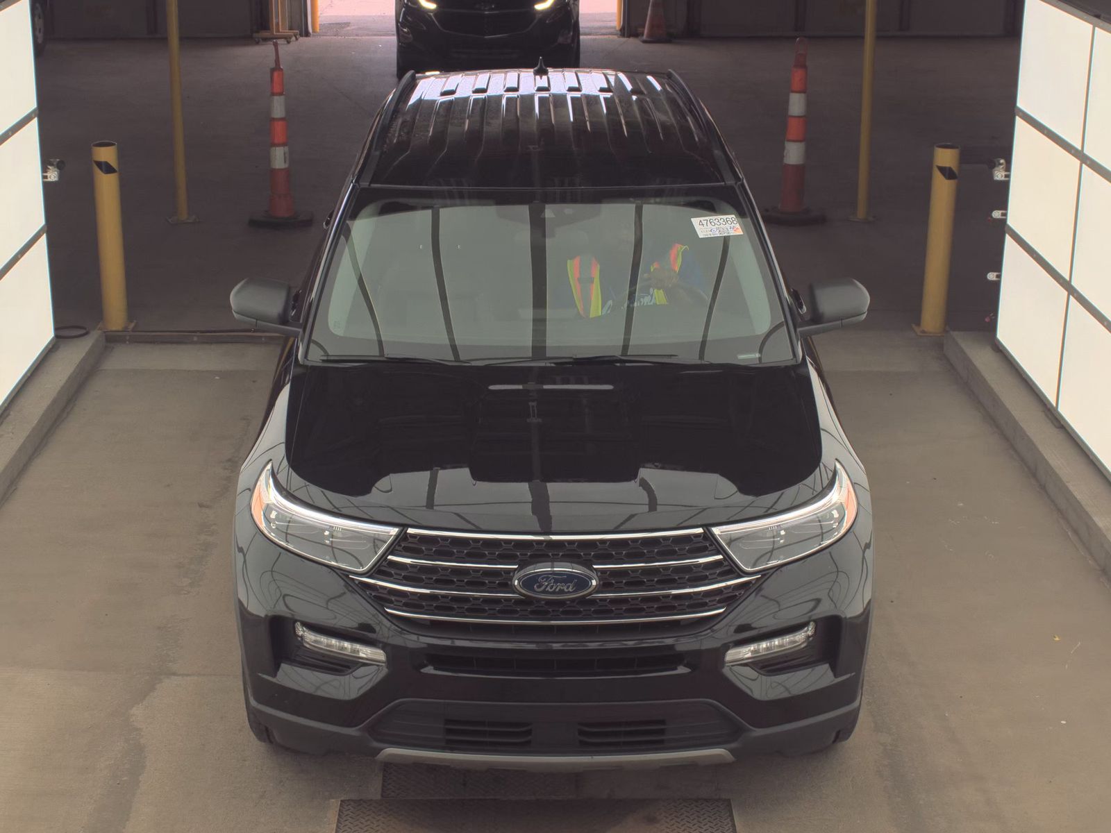 FORD EXPLORER - 3