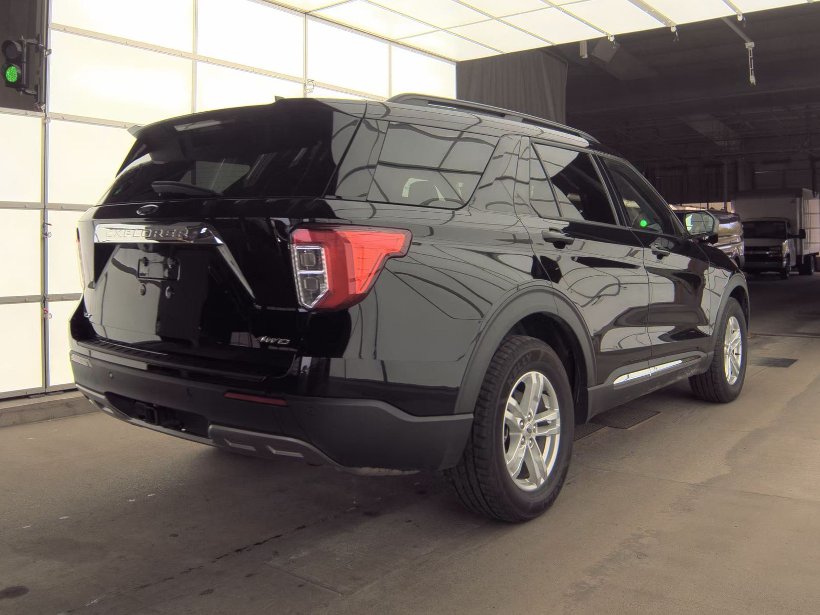 FORD EXPLORER - 6