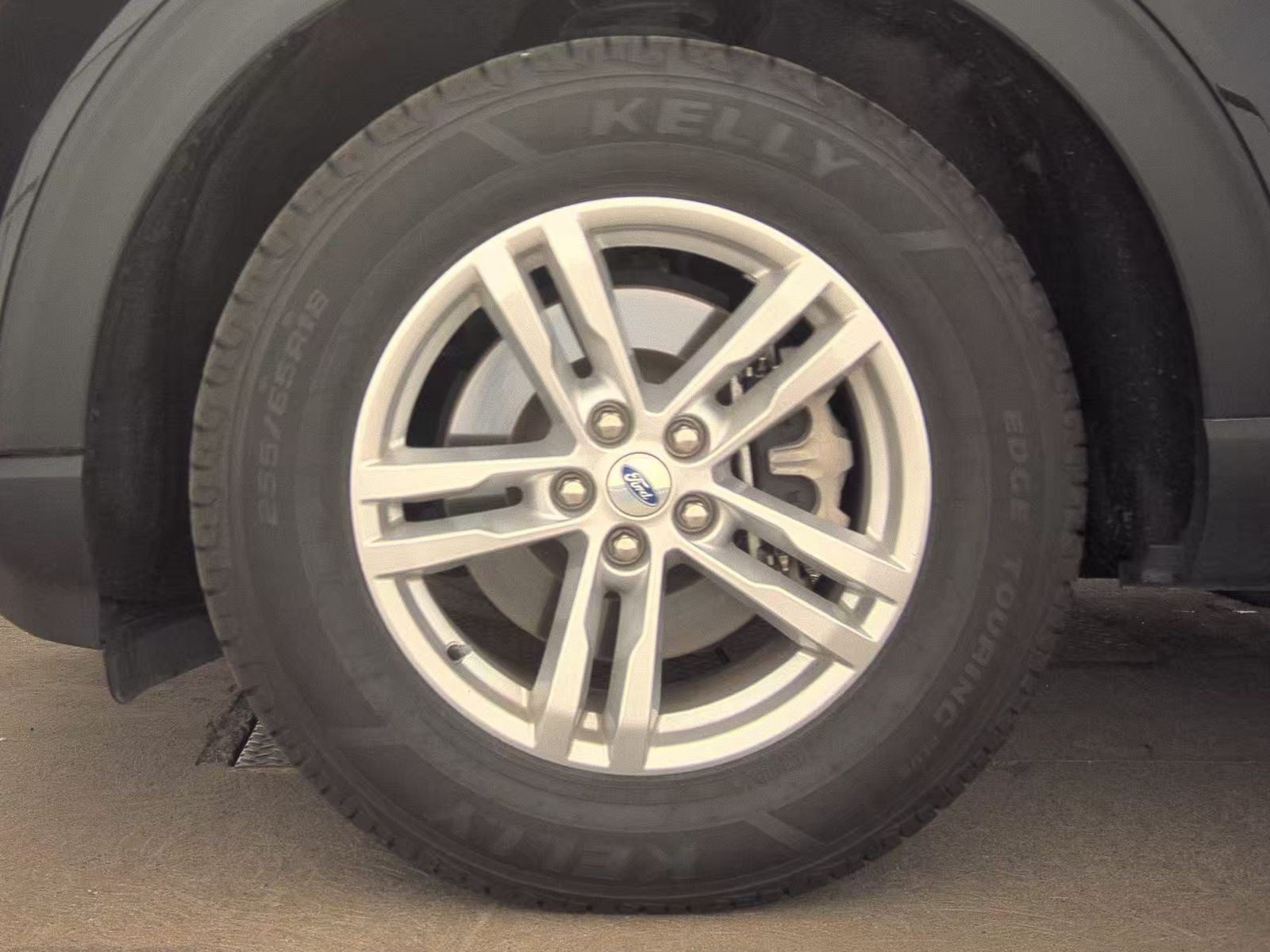 FORD EXPLORER - 10