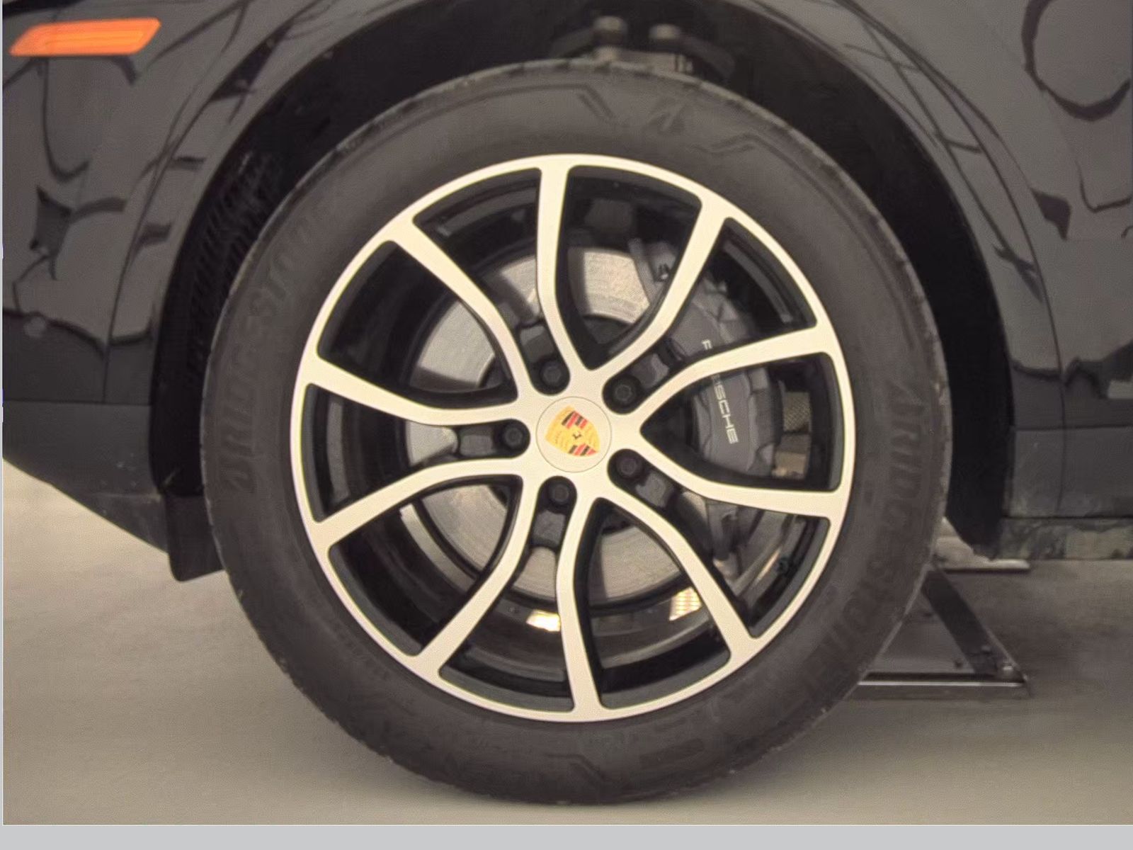 PORSCHE CAYENNE - 10