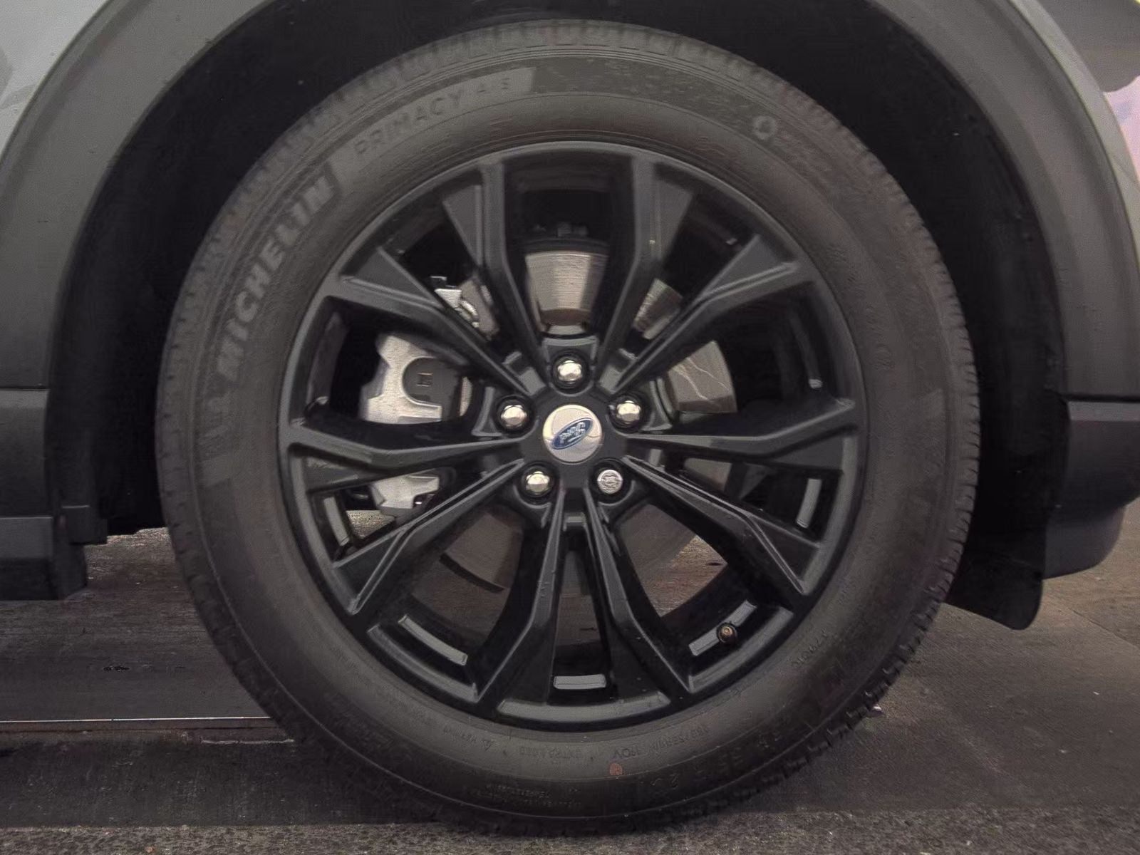 2024 Ford Explorer XLT RWD