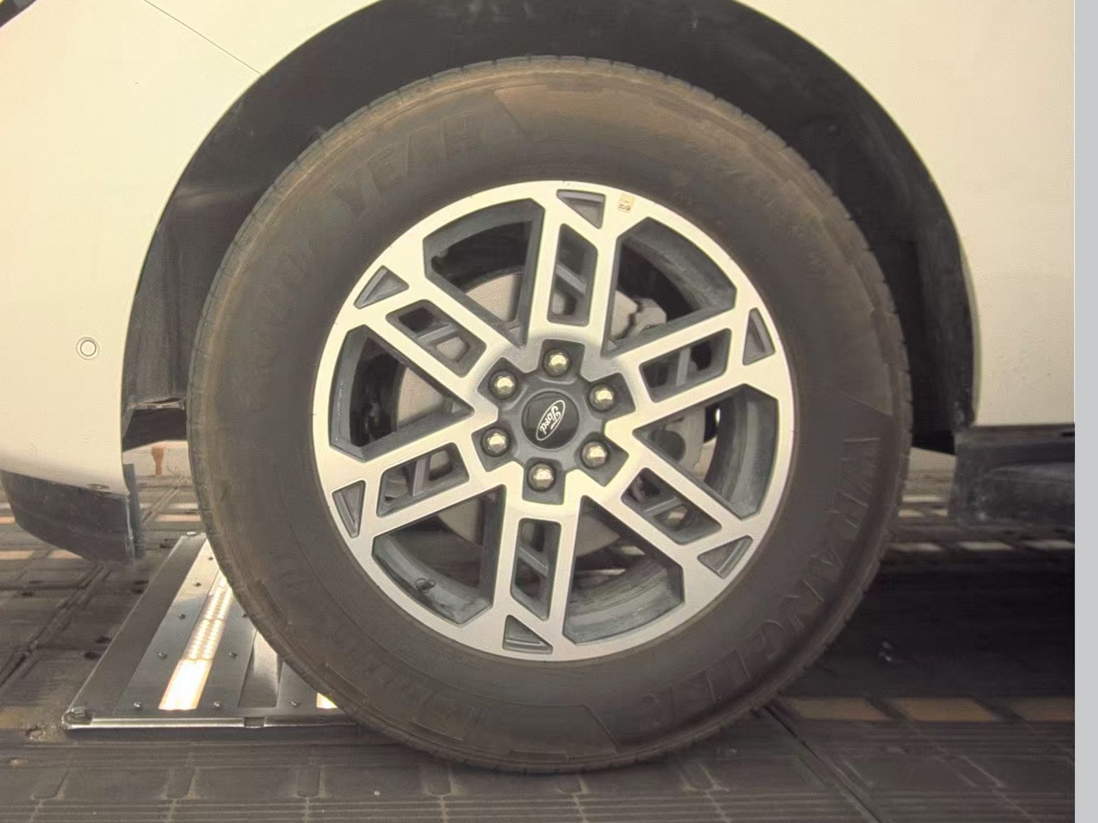 FORD EXPEDITION - 10