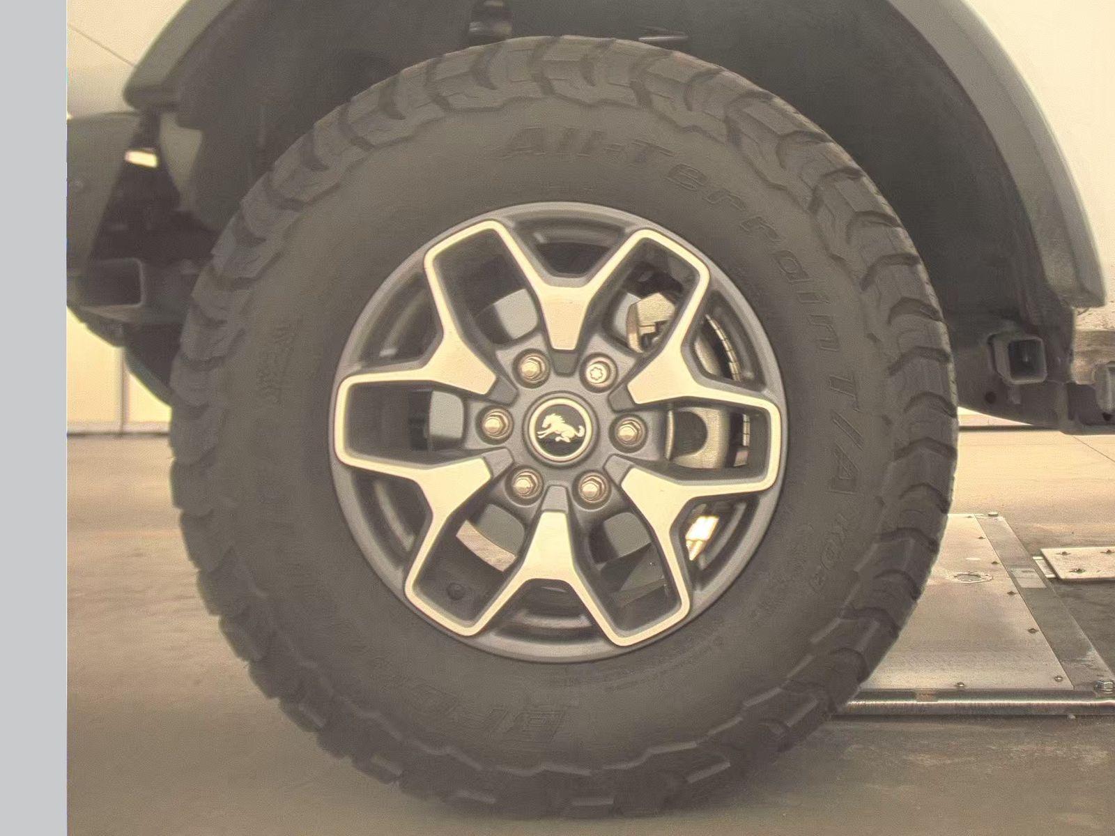 FORD BRONCO - 10