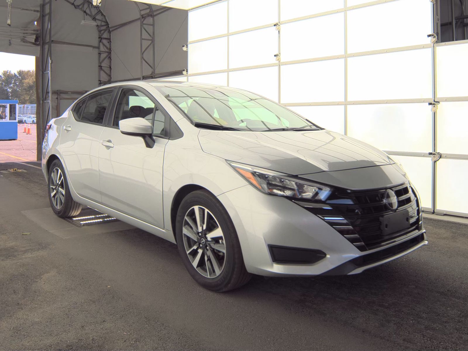 NISSAN VERSA - 5