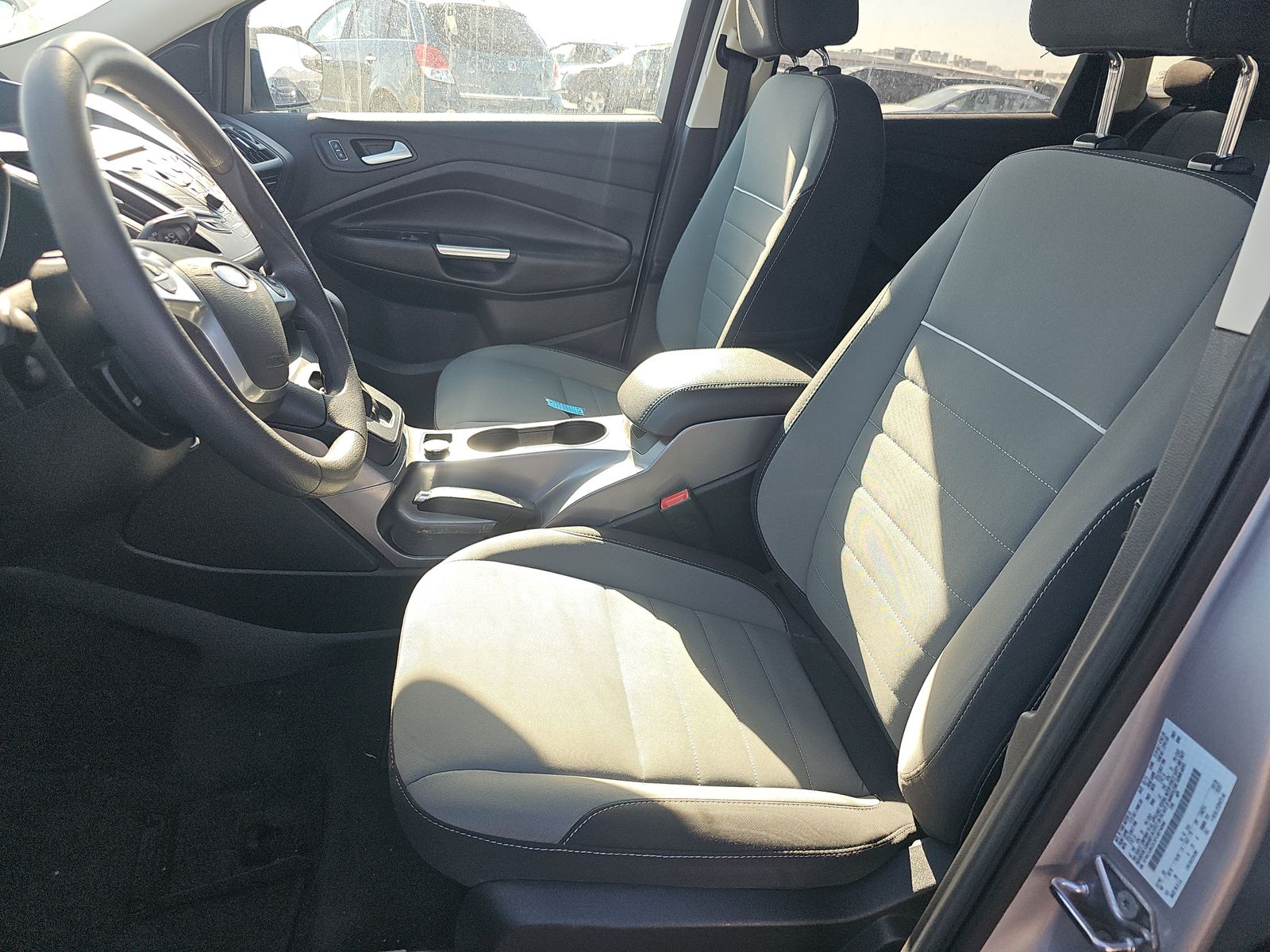 FORD ESCAPE - 8