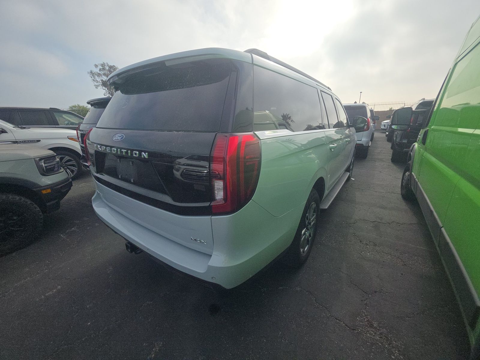 FORD EXPEDITION MAX - 5