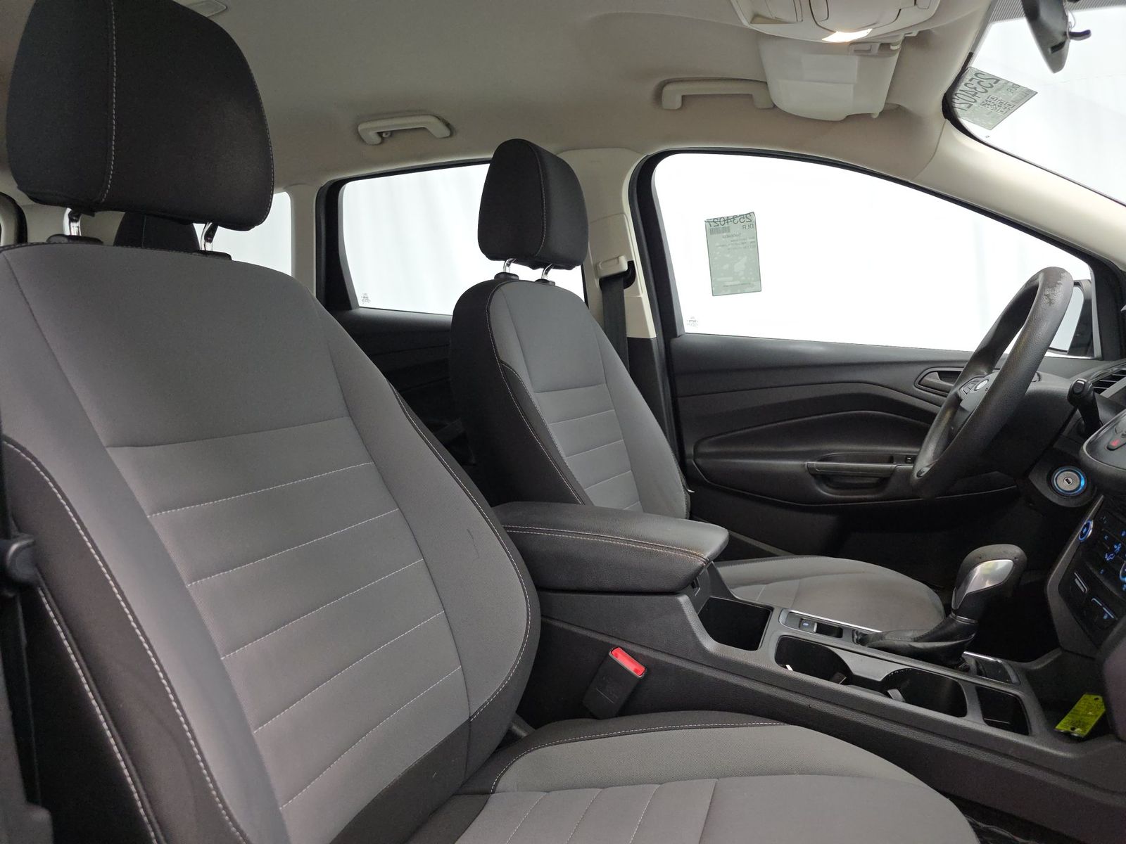 FORD ESCAPE - 9