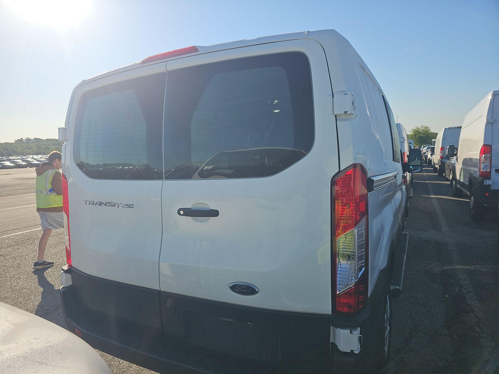 FORD TRANSIT 250 - 6