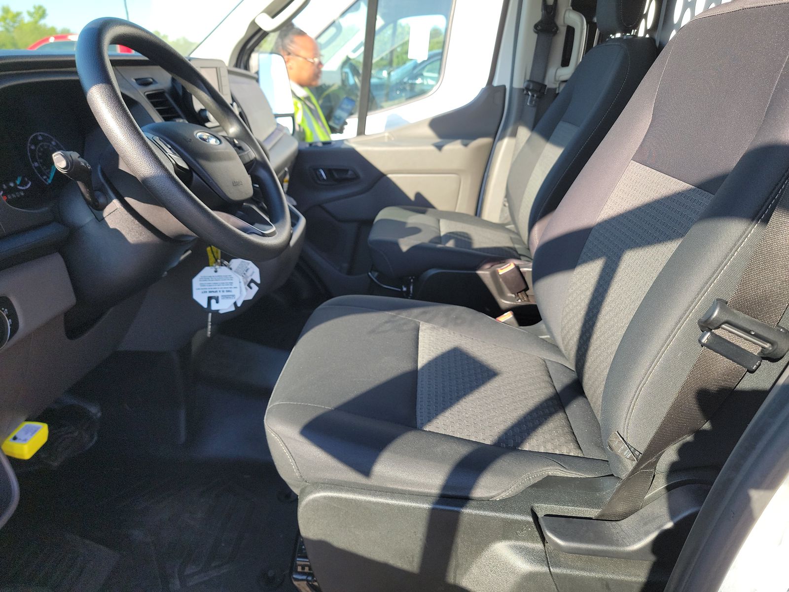 FORD TRANSIT 250 - 8