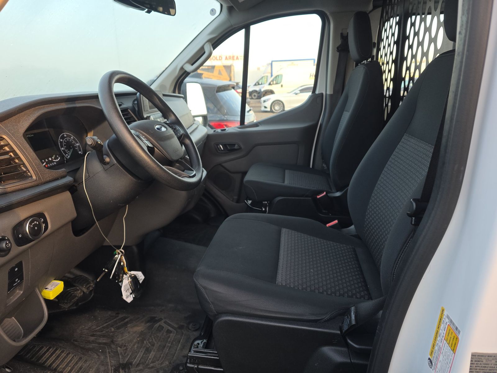 FORD TRANSIT 250 - 8