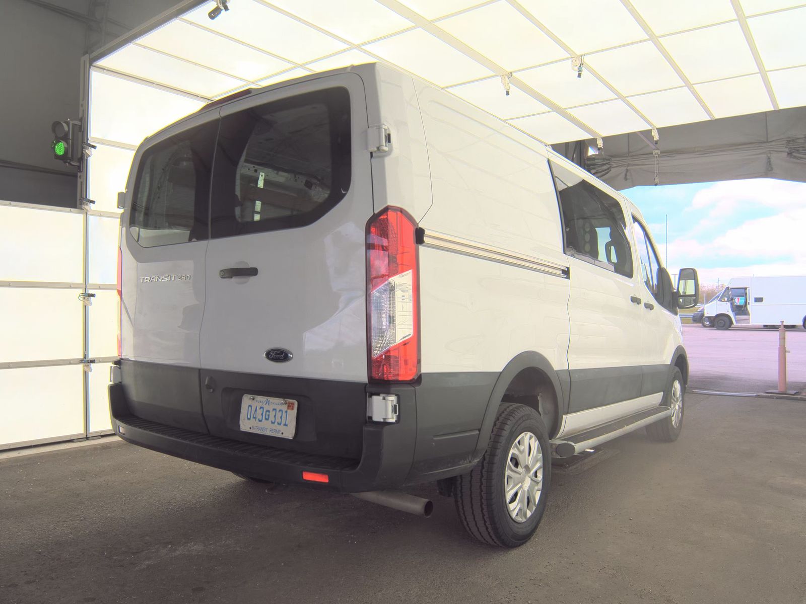 FORD TRANSIT 250 - 5