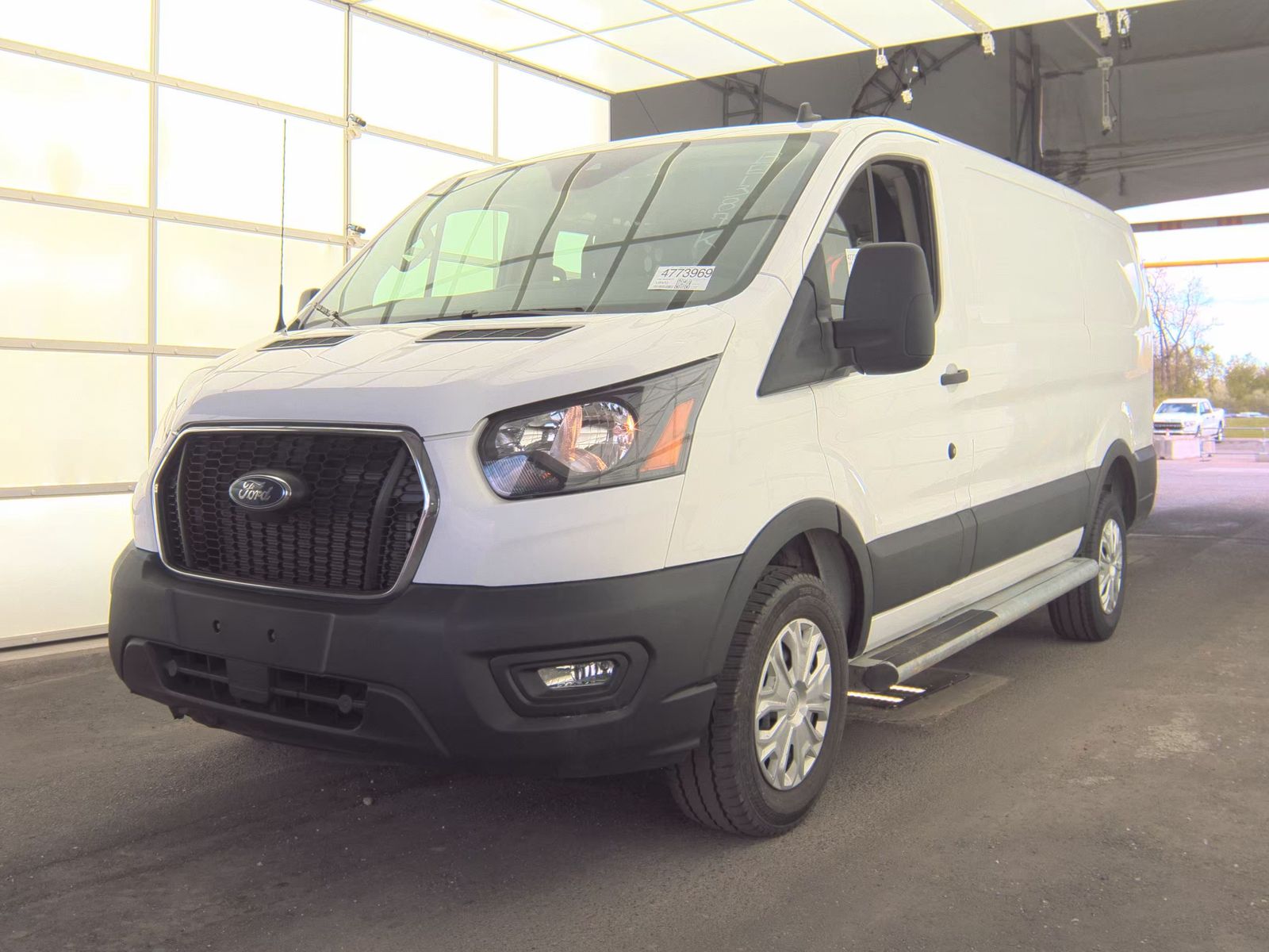FORD TRANSIT 250 - 1