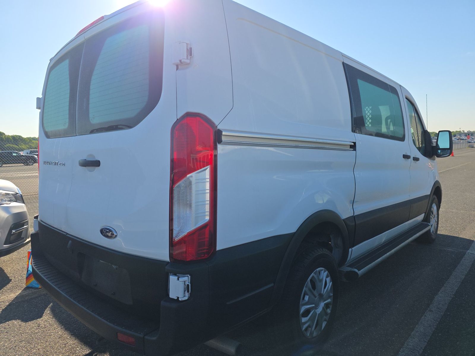 FORD TRANSIT 250 - 5