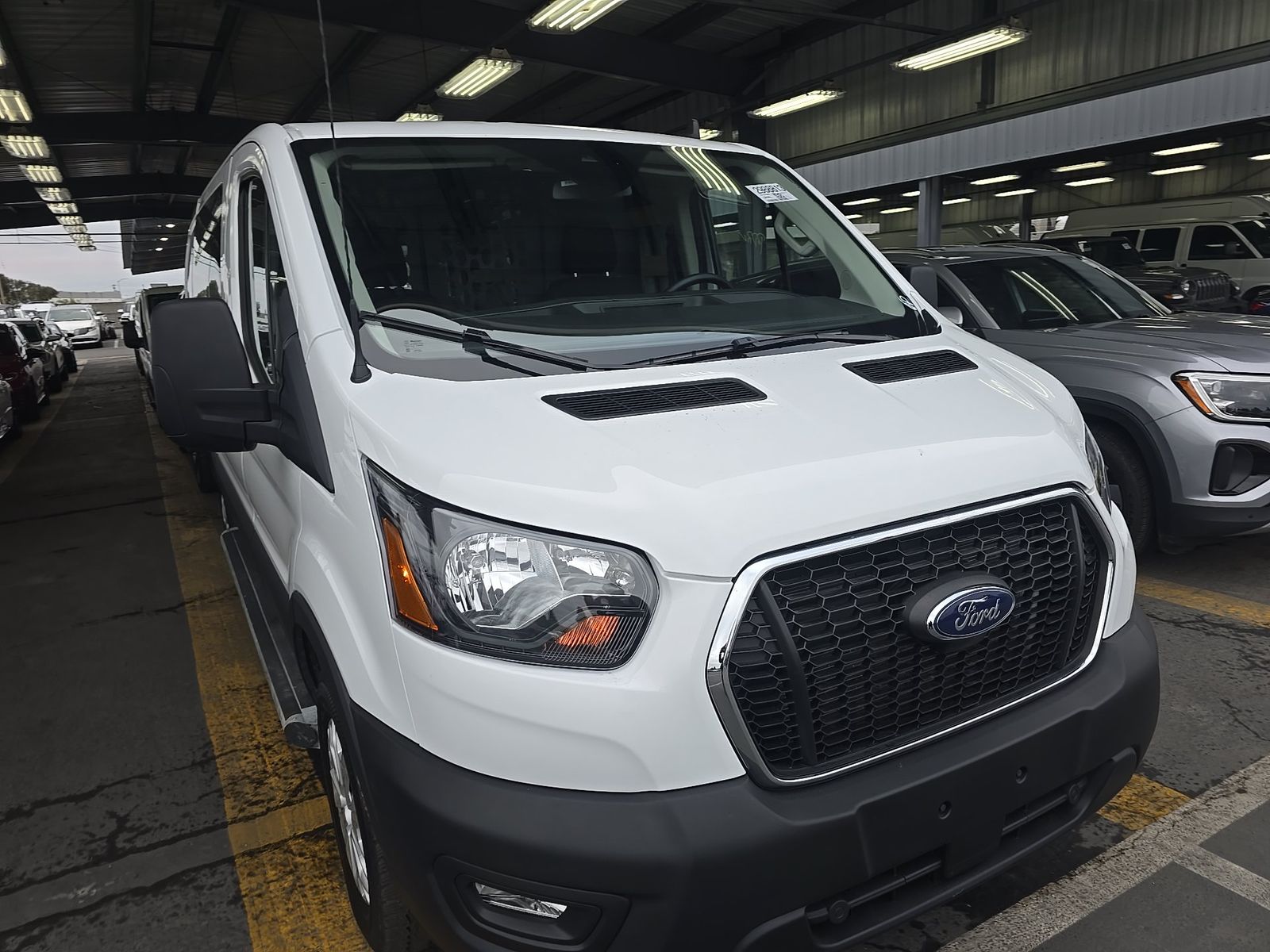 FORD TRANSIT 250 - 4