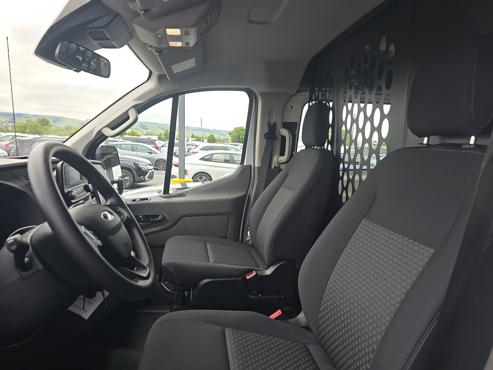 FORD TRANSIT 250 - 8