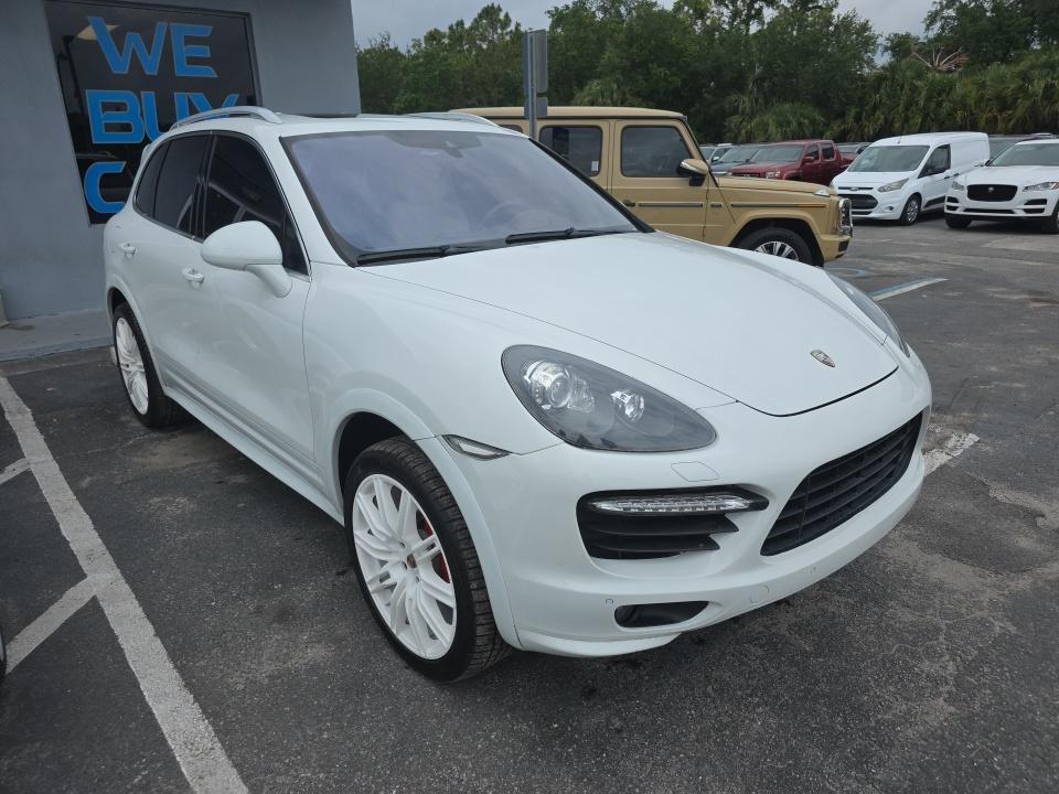 PORSCHE CAYENNE - 4