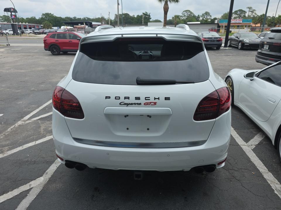 PORSCHE CAYENNE - 6