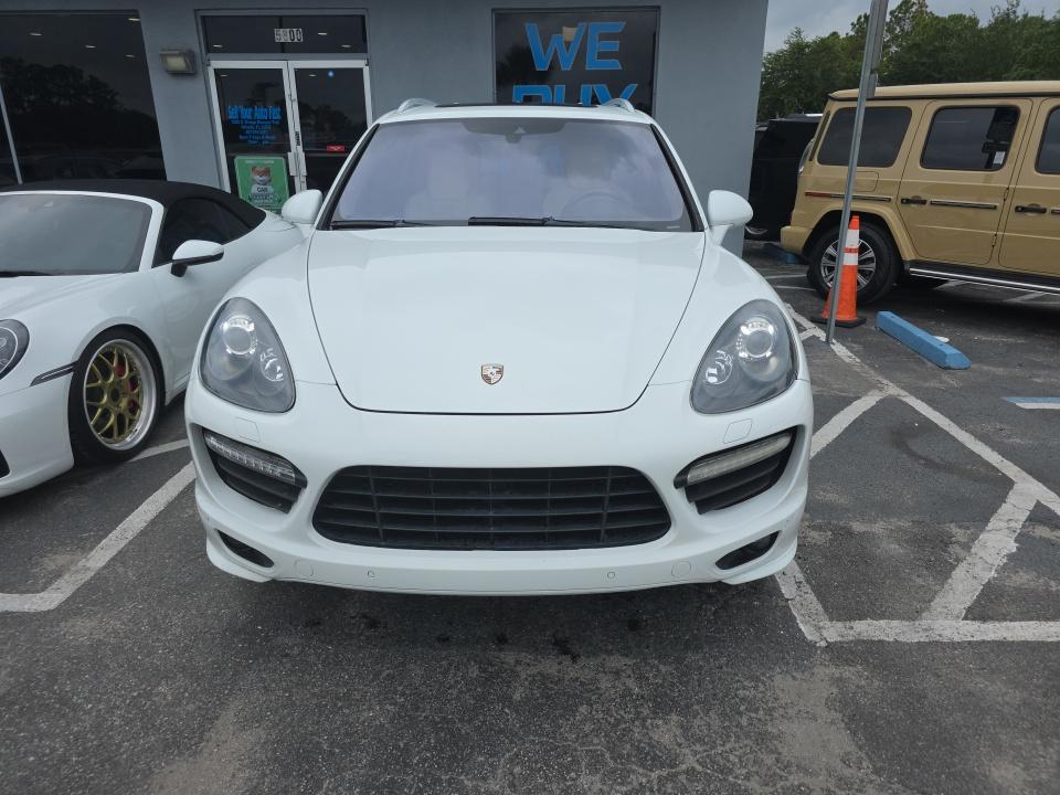 PORSCHE CAYENNE - 3
