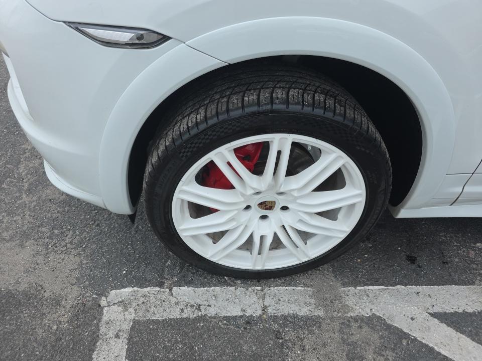 PORSCHE CAYENNE - 9