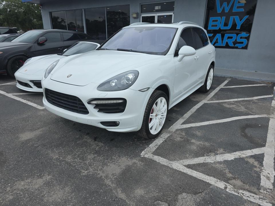 PORSCHE CAYENNE - 1