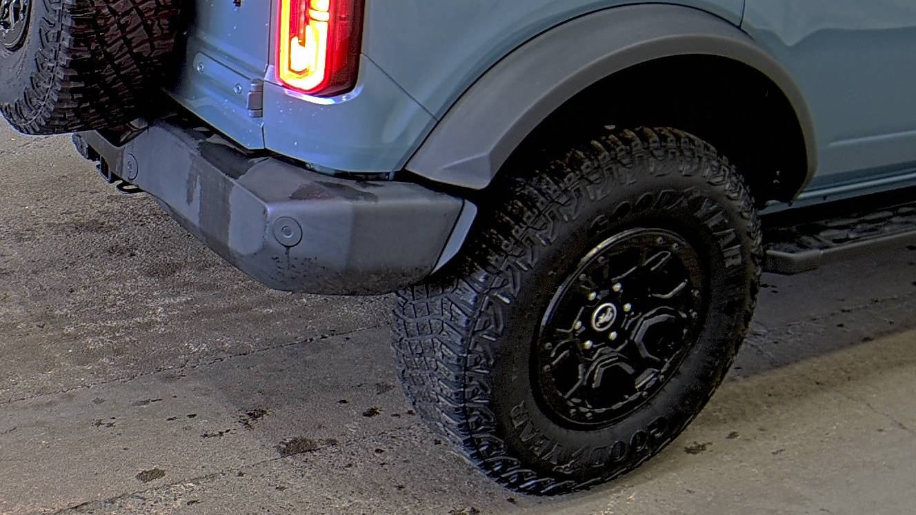 FORD BRONCO - 10