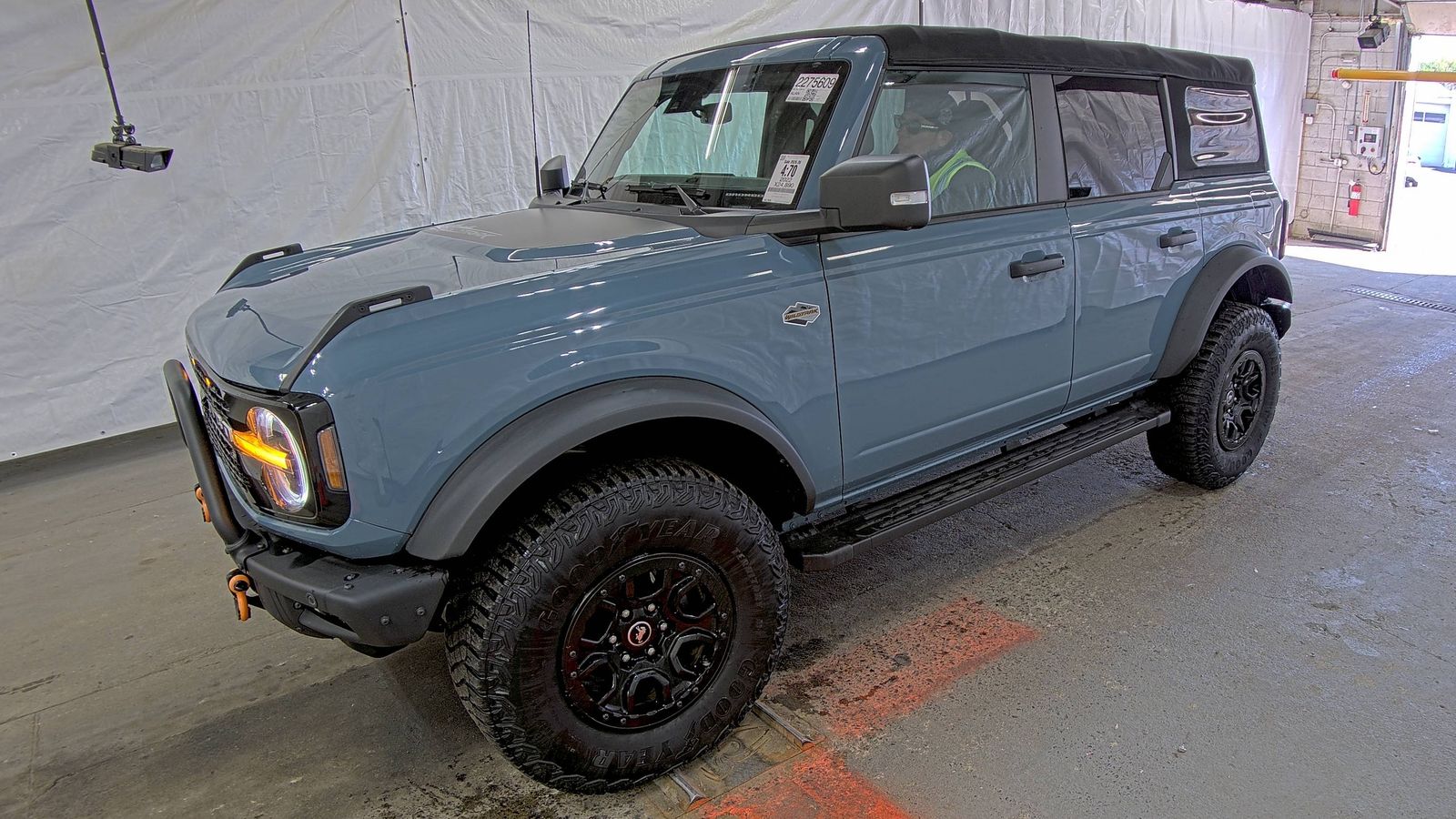 FORD BRONCO - 1