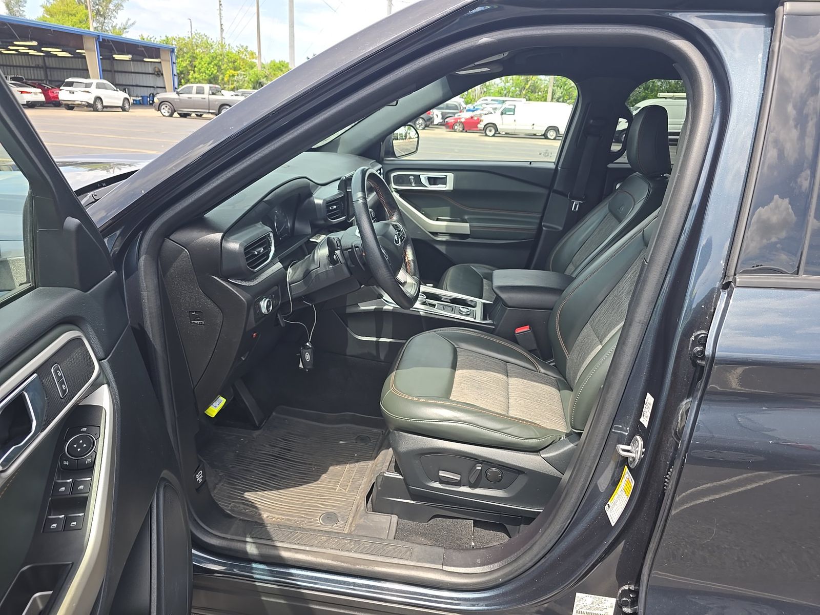 FORD EXPLORER - 8