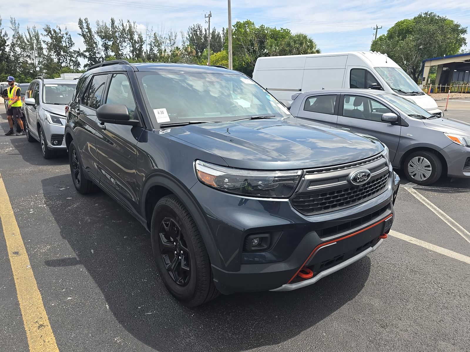 FORD EXPLORER - 4